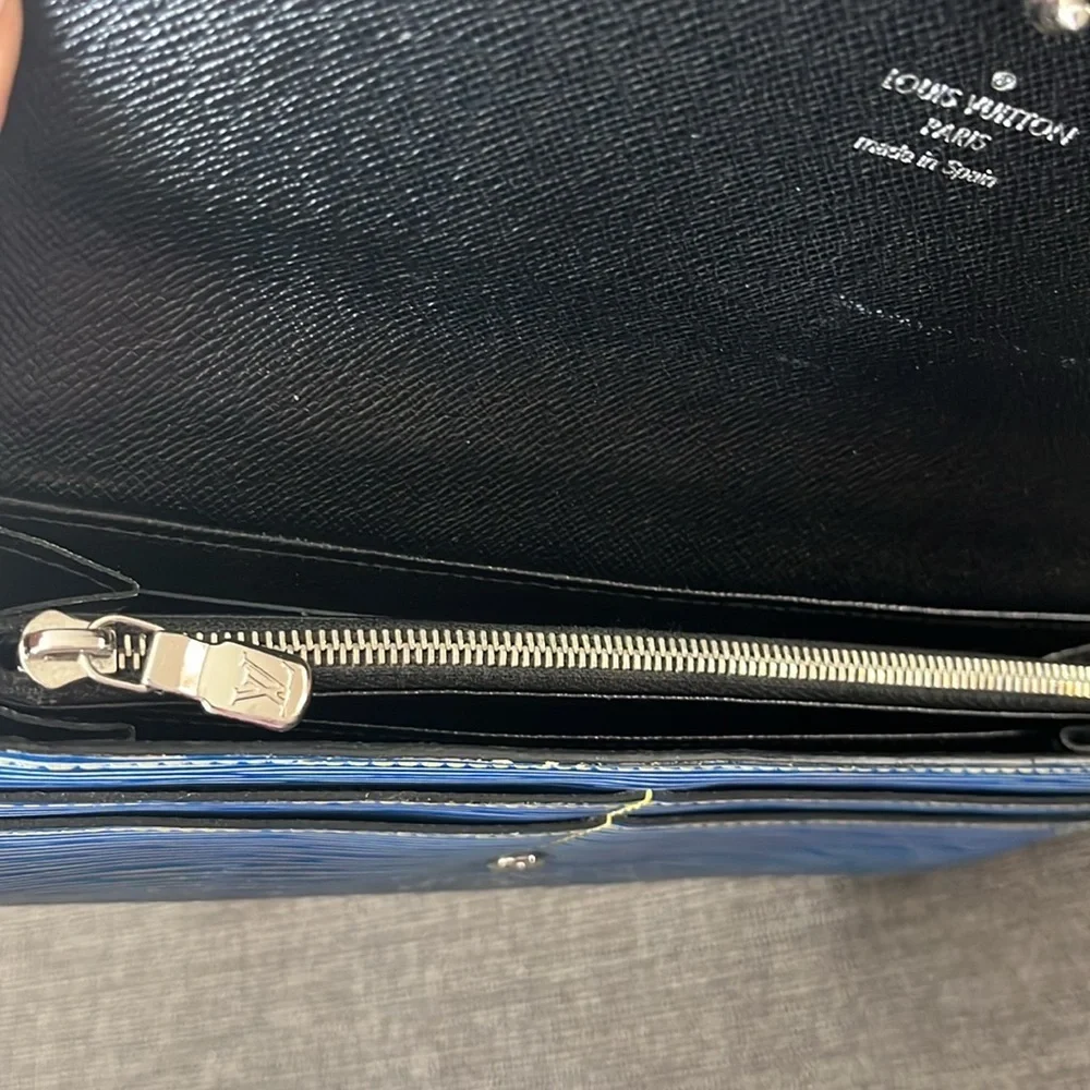 LOUIS VUITTON Epi blue Sarah Wallet